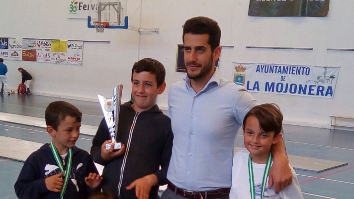 Idris y los tres medallistas M 10 y M