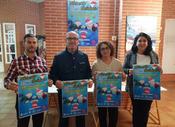 BAÑO SOLIDARIO EN PISCINA MUNICIPAL CON CARITAS 17 610x450