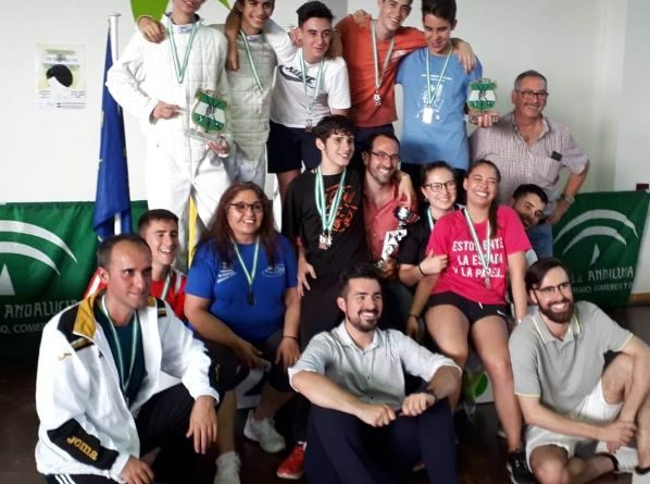 Componente club esgrima maracena