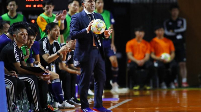 Bruno García dirige partido