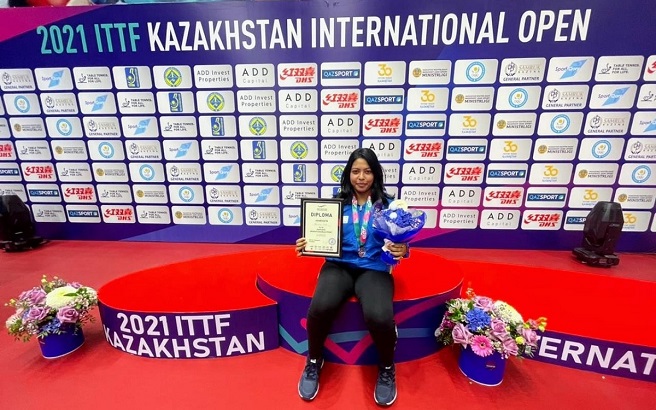 Nath Kaushani plata en dobles femeninos del ITTF Kazakhstan Open